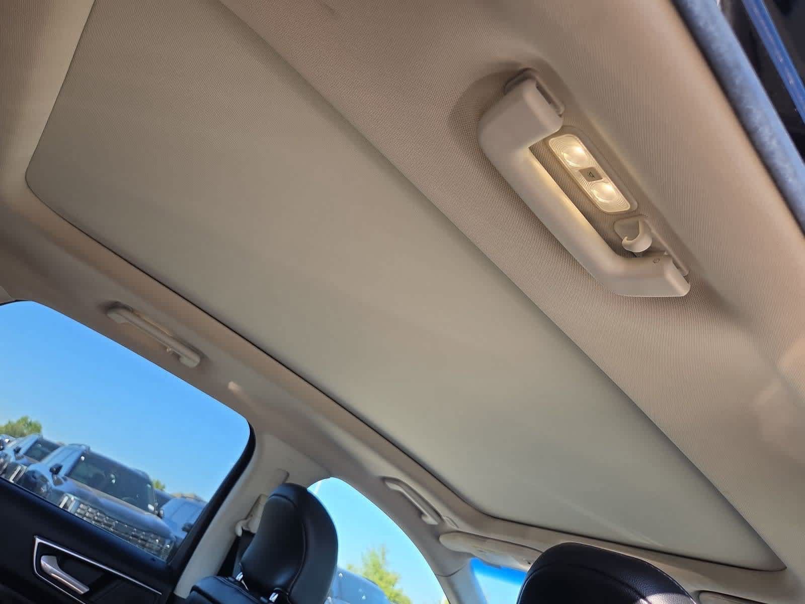 Used 2019 Ford Edge Titanium w/ Equipment Group 301A AWD/4WD image 21