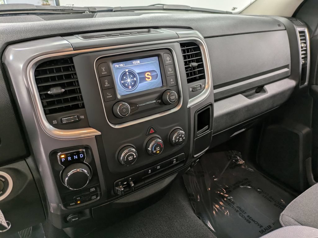 Used 2024 RAM 1500 Warlock w/ Trailer & Traction Group AWD/4WD image 13