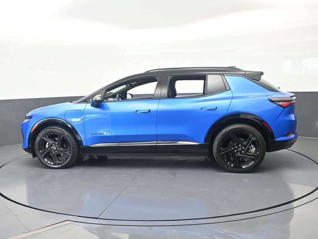 Used 2026 Chevrolet Equinox EV RS FWD image 3