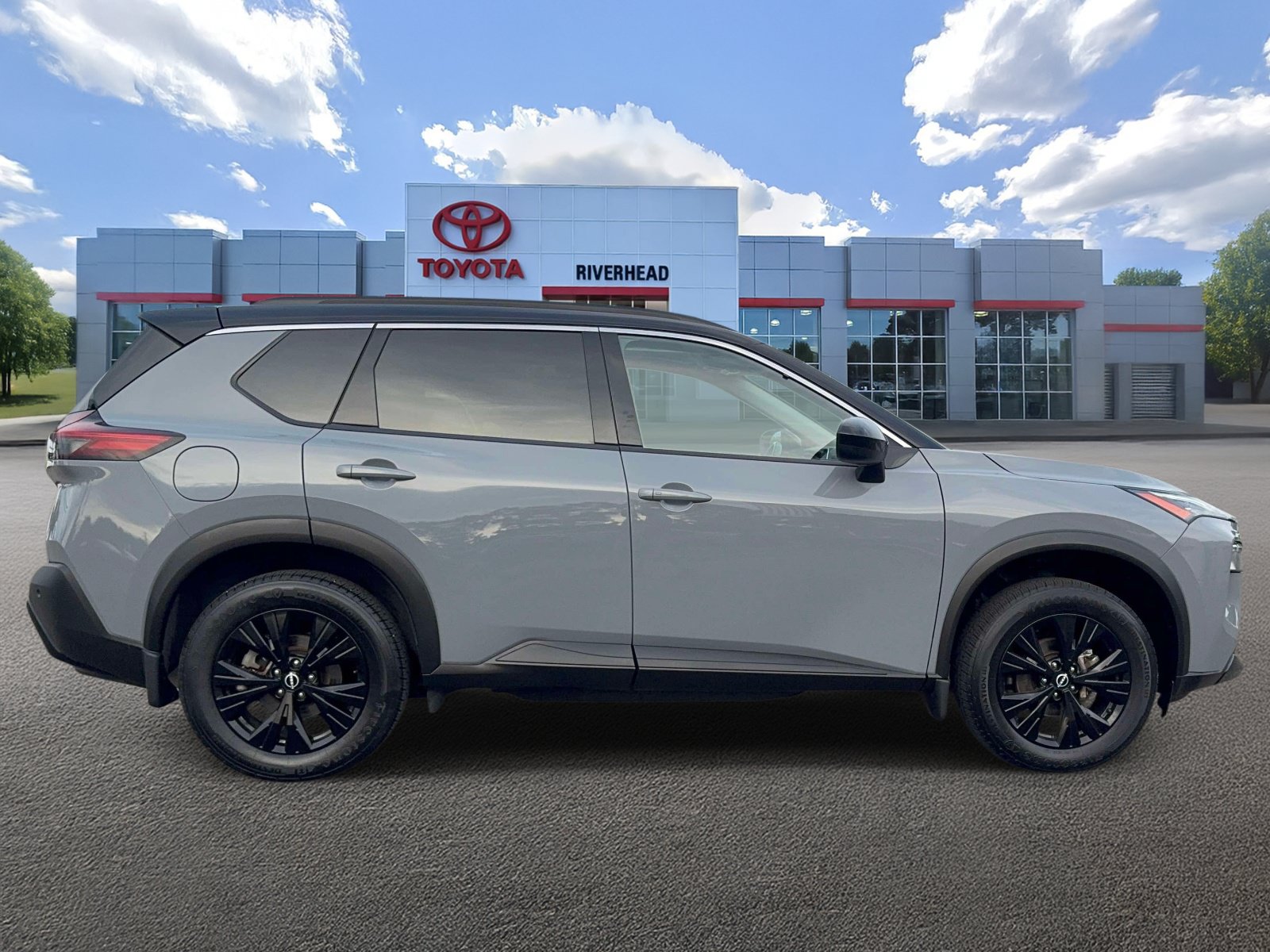 Used 2023 Nissan Rogue SV w/ SV Premium B Package AWD/4WD image 4