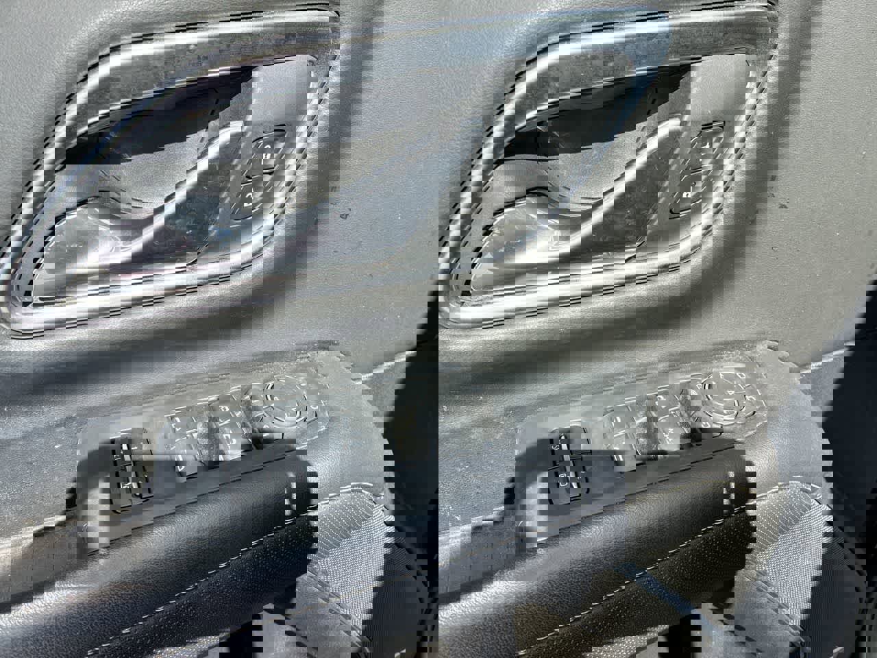 Used 2021 Chevrolet Tahoe Premier w/ Premium Package image 24