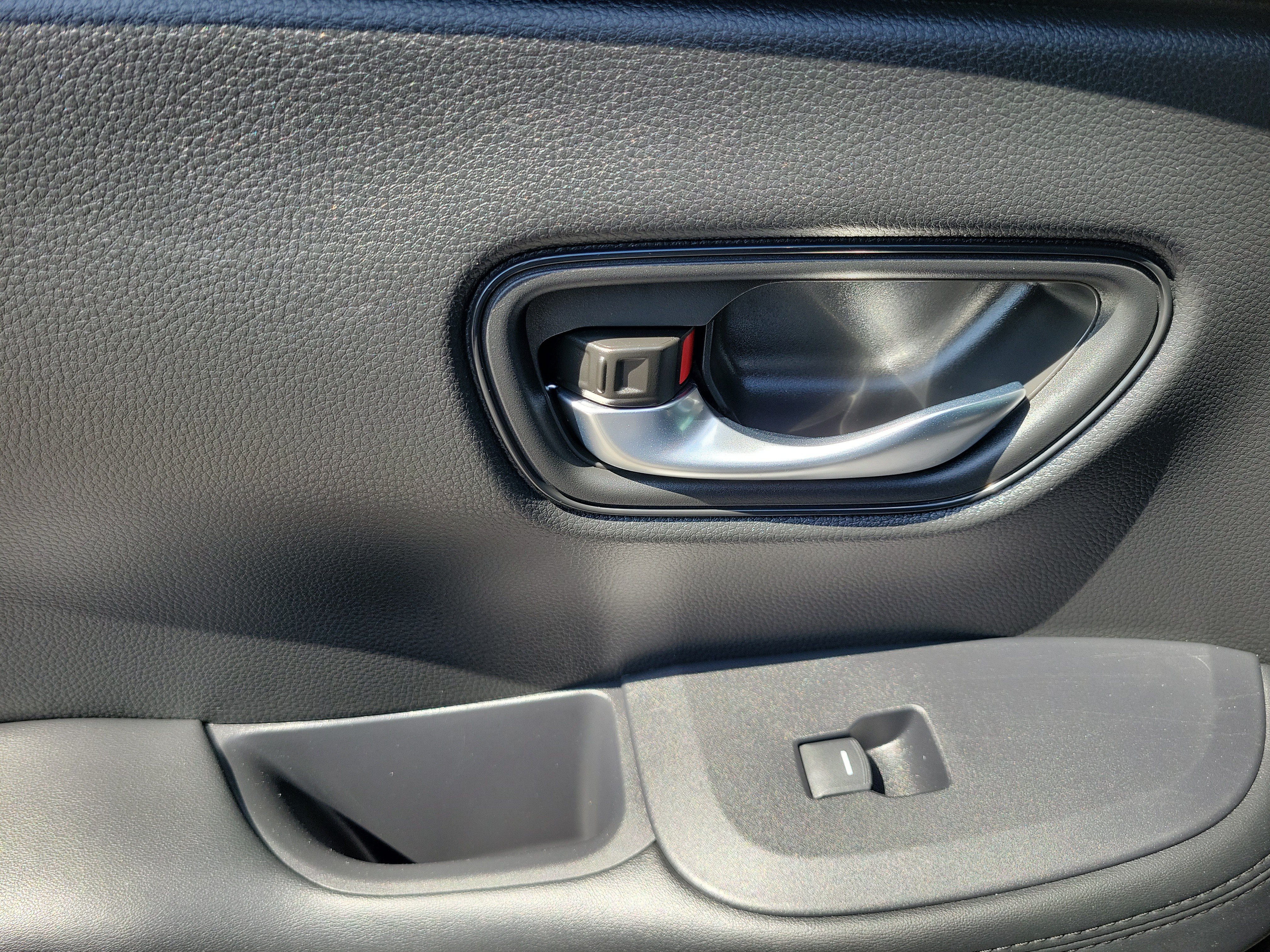 Used 2025 Honda HR-V LX image 15