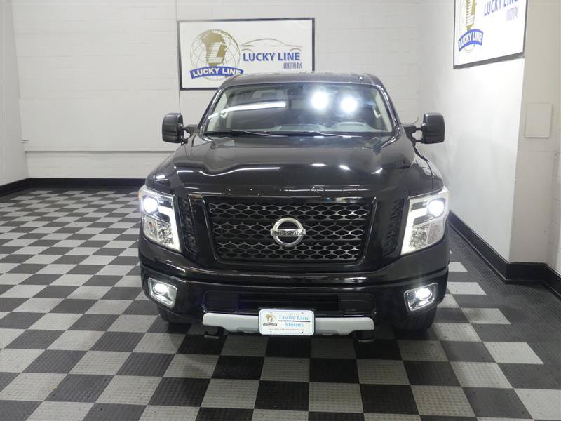 Used 2018 Nissan Titan PRO-4X AWD/4WD image 3