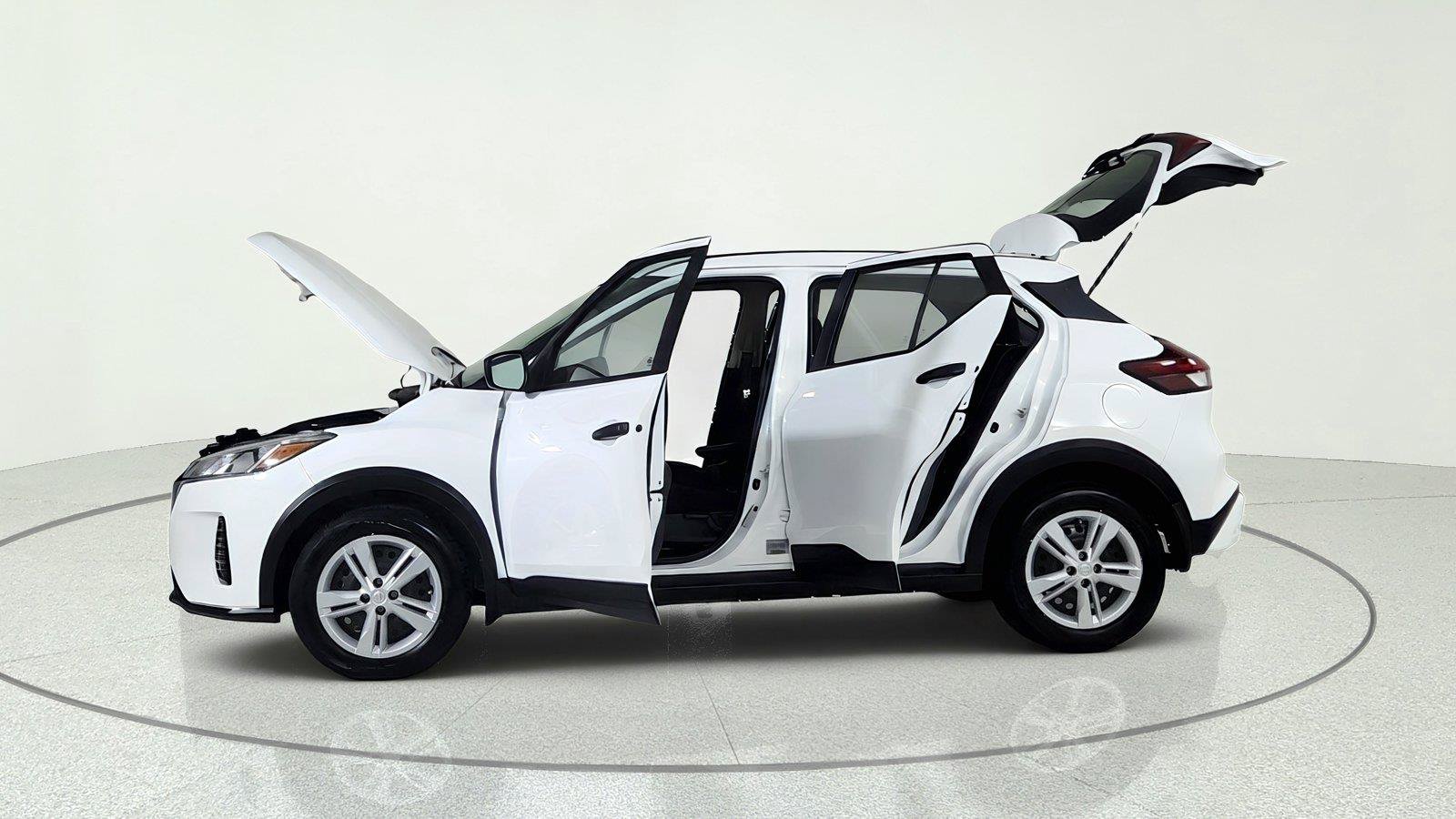 Used 2025 Nissan Kicks Play S FWD image 11