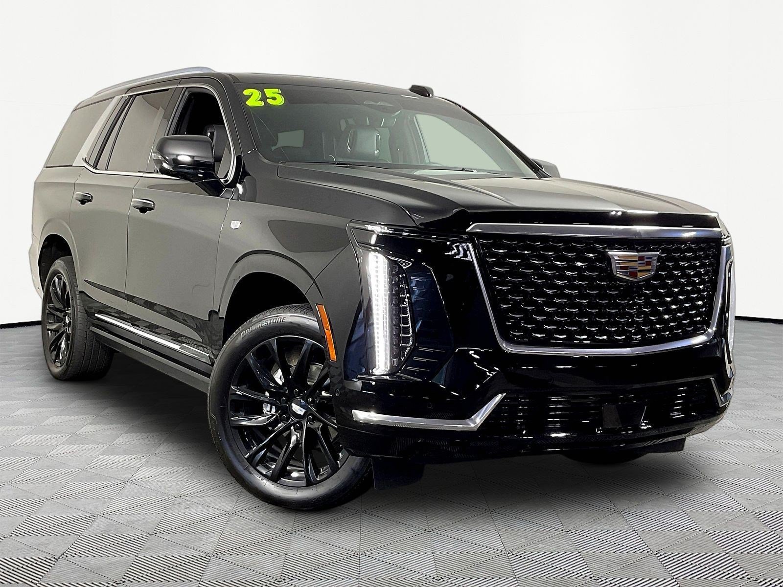 Used 2025 Cadillac Escalade Premium Luxury w/ LPO, Floor Liner Package AWD/4WD image 3