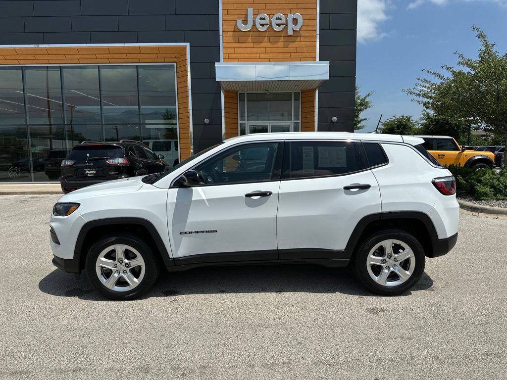 Used 2023 Jeep Compass Sport AWD/4WD image 10