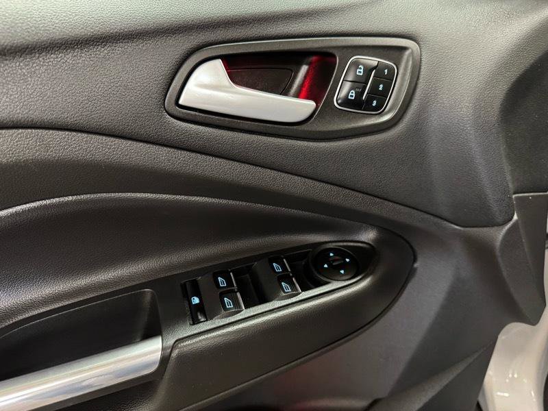 Used 2017 Ford Escape Titanium image 12