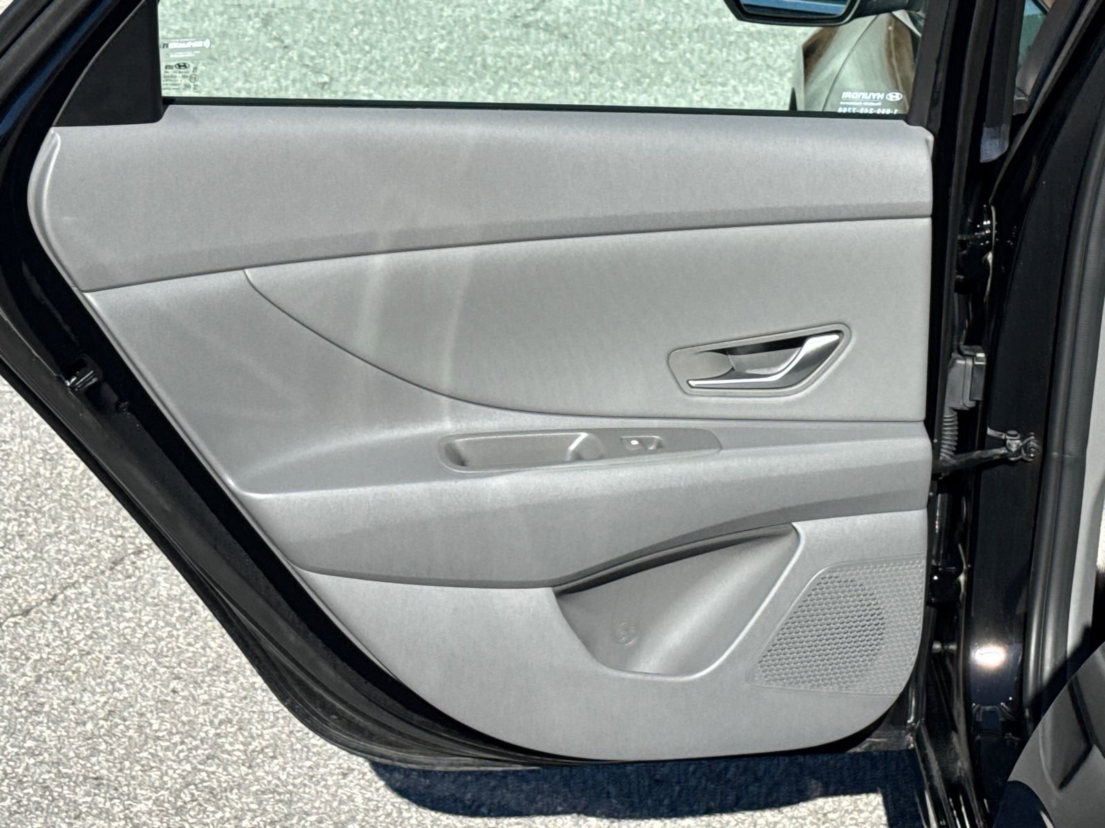 Certified 2025 Hyundai Elantra SEL image 21