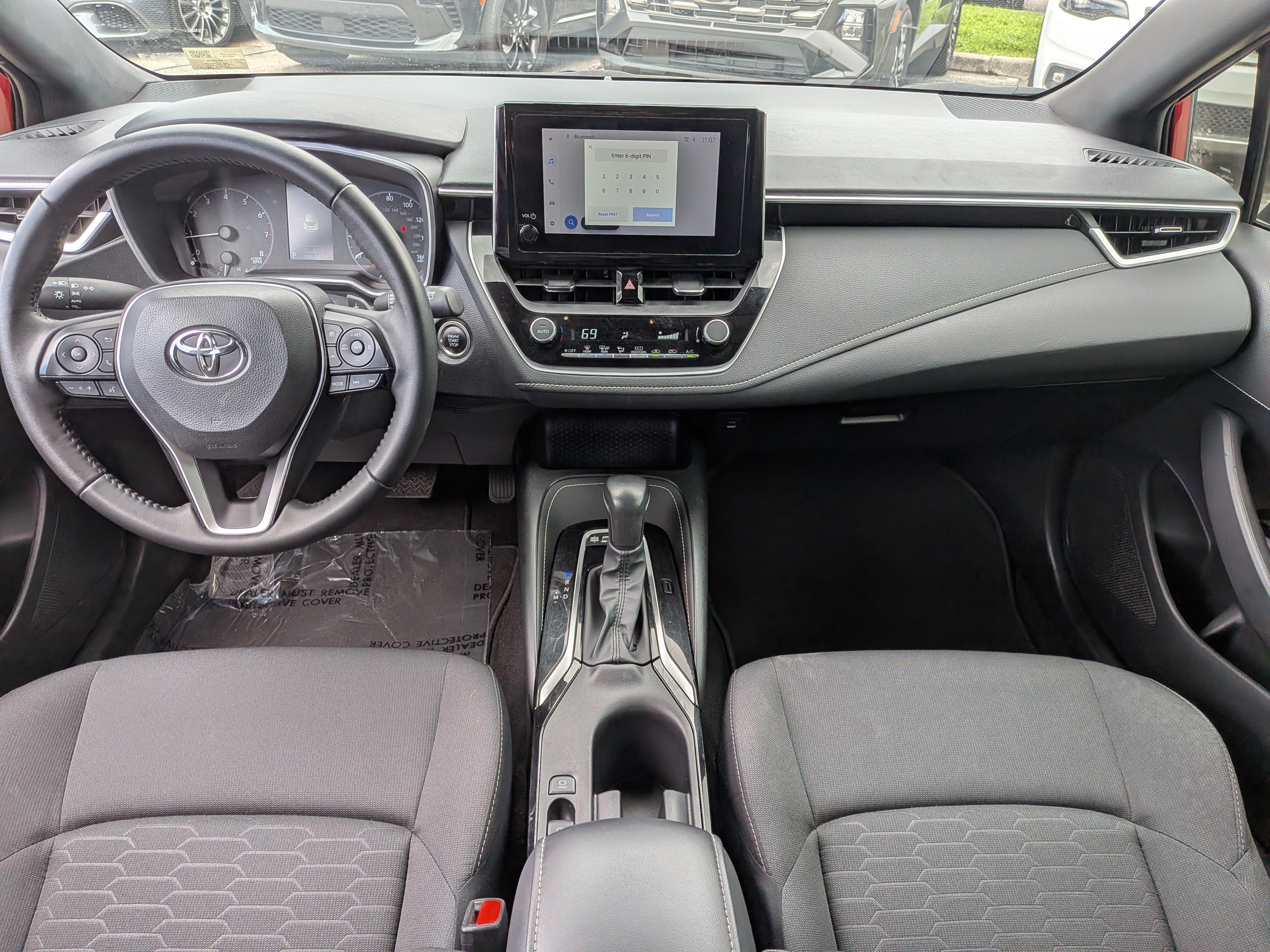Used 2025 Toyota Corolla SE FWD image 16