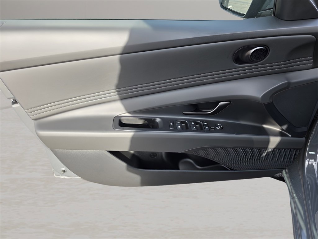 New 2026 Hyundai Elantra Sport image 12