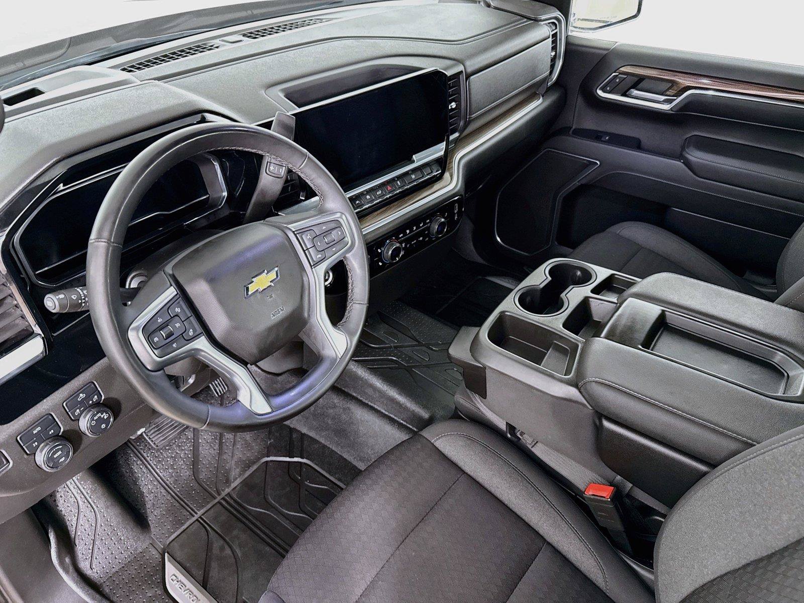 Used 2023 Chevrolet Silverado 1500 LT AWD/4WD image 14