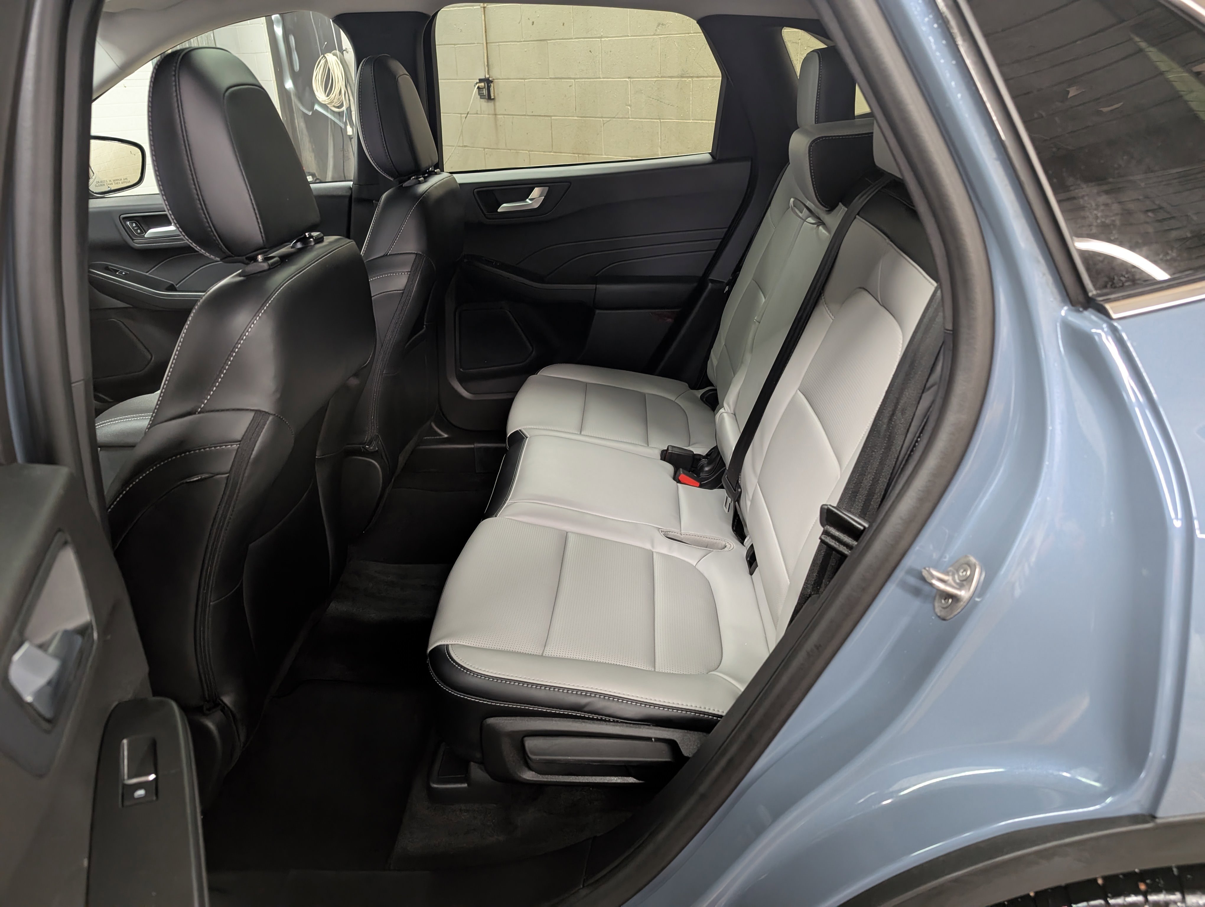 Used 2024 Ford Escape Platinum image 6