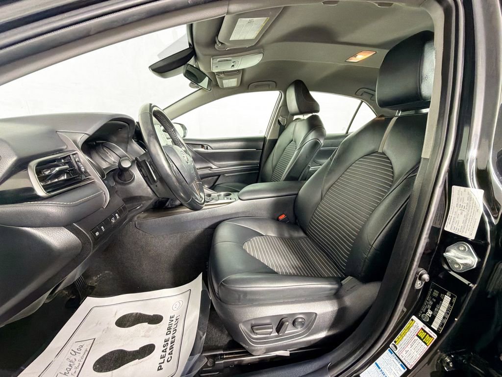 Used 2021 Toyota Camry SE image 19