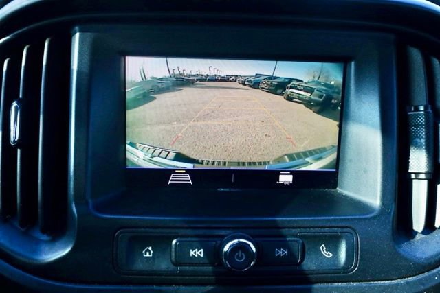 Used 2020 GMC Canyon 2WD Crew Cab w/ Convenience Package image 3