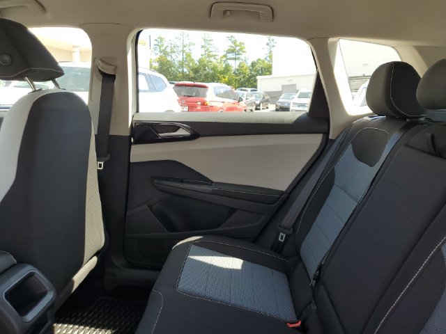 Certified 2025 Volkswagen Taos S FWD image 16