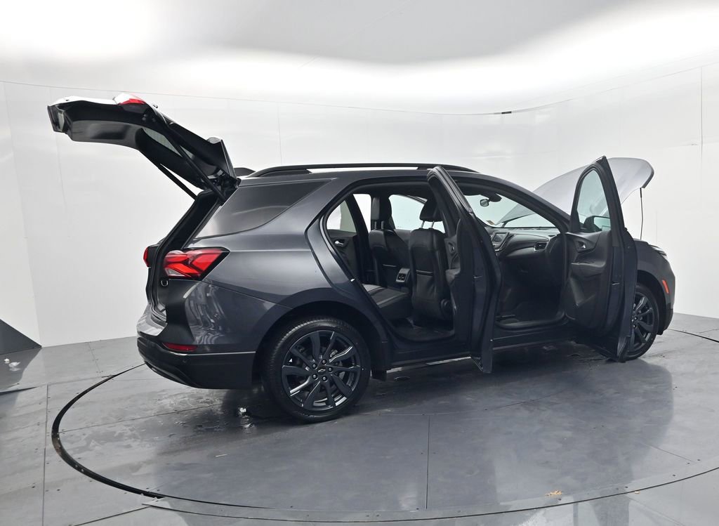 Used 2023 Chevrolet Equinox RS image 55