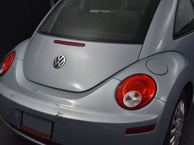 Used 2010 Volkswagen Beetle Coupe FWD image 13