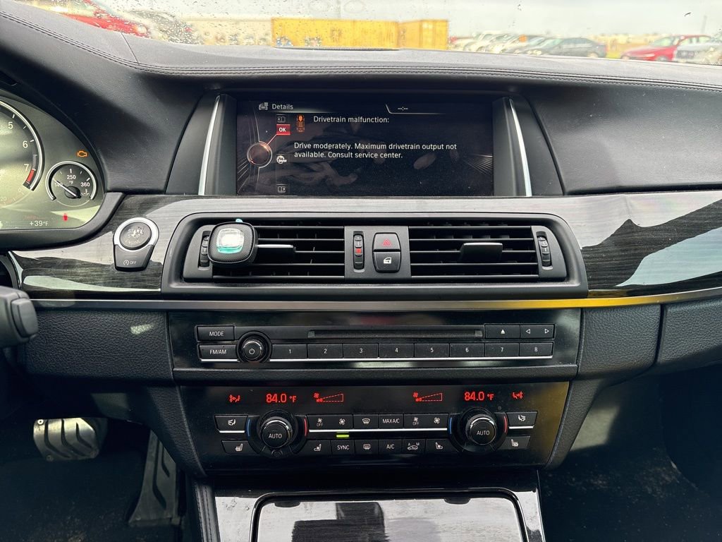 Used 2016 BMW 550i Sedan image 29