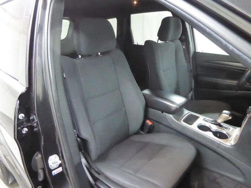Used 2016 Jeep Grand Cherokee Laredo w/ Quick Order Package 23E AWD/4WD image 22