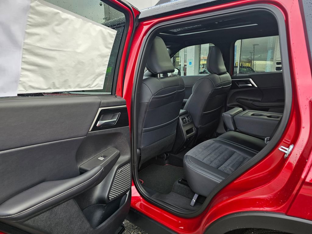 New 2026 Mitsubishi Outlander AWD image 12
