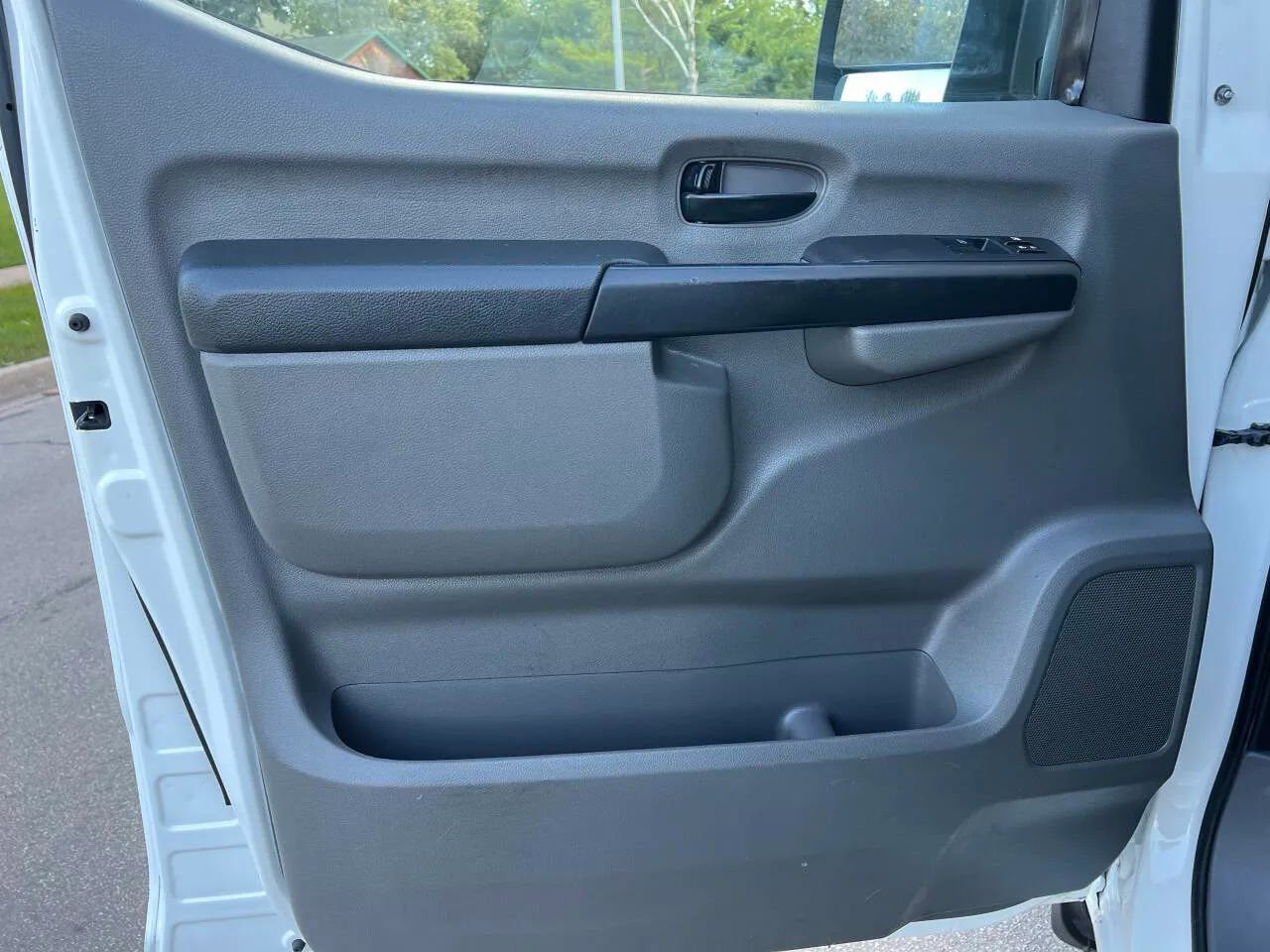 Used 2017 Nissan NV 2500 SV w/ Technology Package image 18