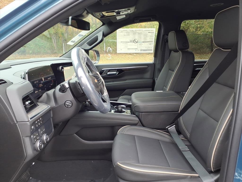 New 2026 Chevrolet Suburban Premier image 8