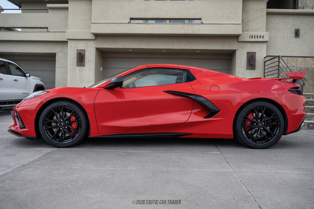 Used 2023 Chevrolet Corvette Stingray Premium Conv w/ Z51 Performance Package RWD image 15