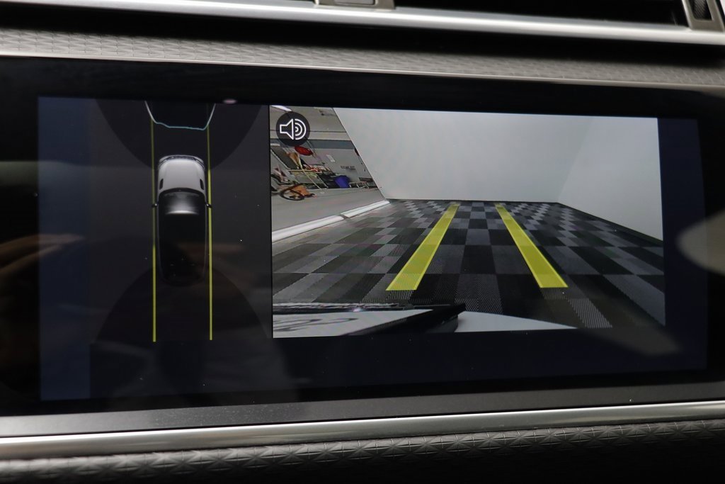 Used 2023 Land Rover Range Rover Velar R-Dynamic S image 9