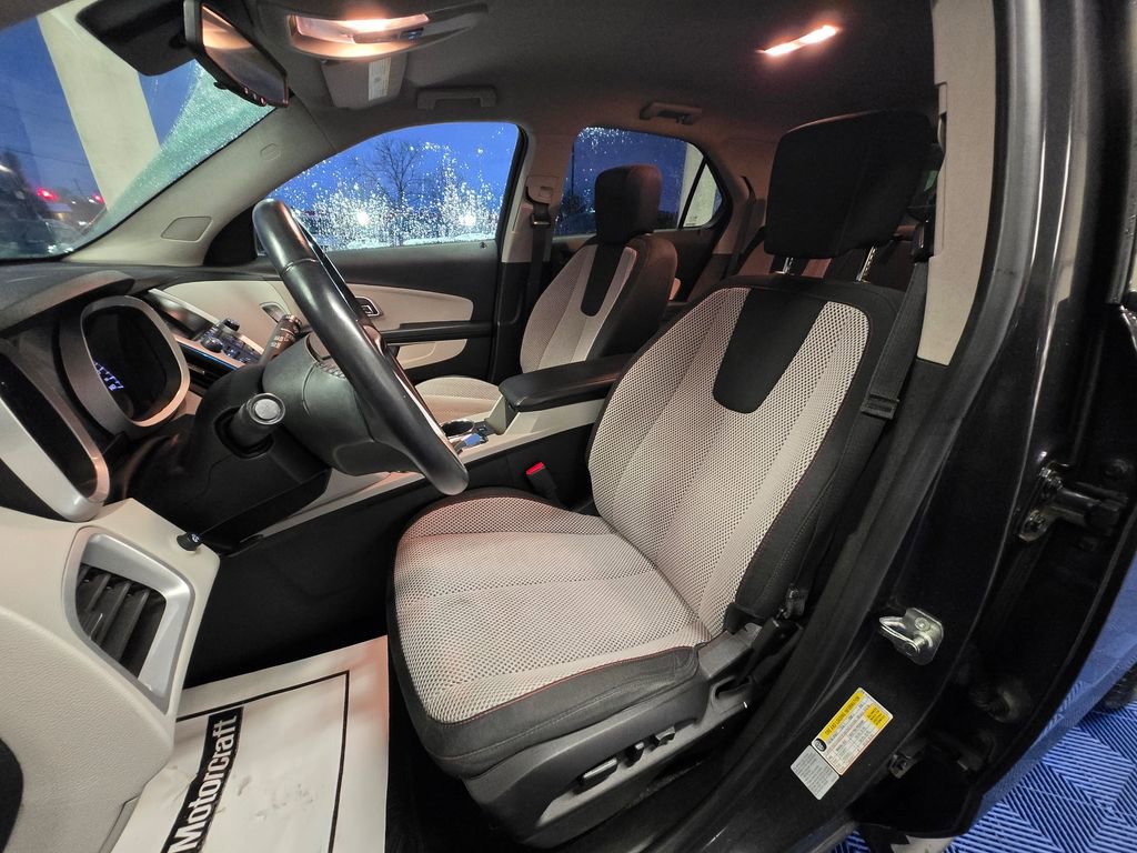 Used 2016 Chevrolet Equinox LT w/ Convenience Package image 9