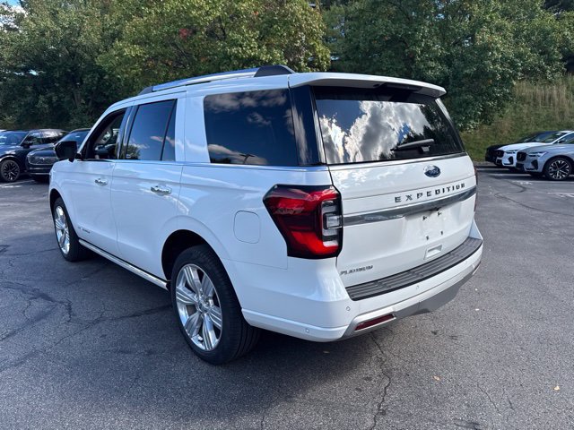 Used 2024 Ford Expedition Platinum AWD/4WD image 3