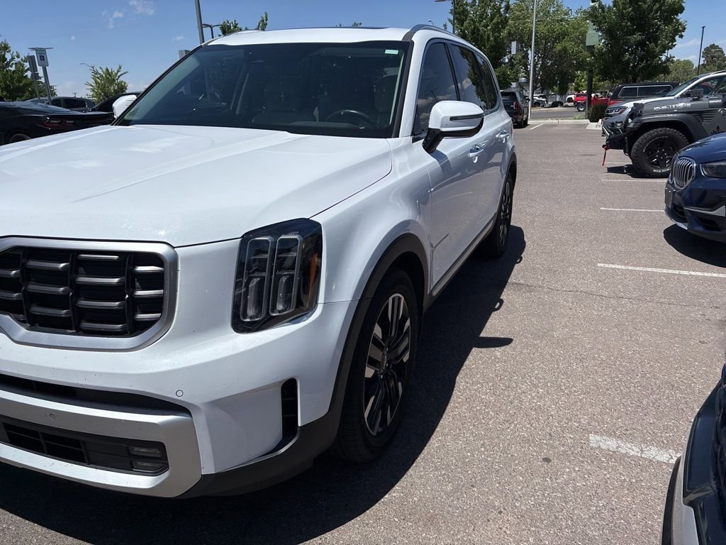 Used 2025 Kia Telluride SX AWD/4WD image 3