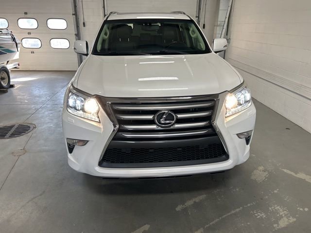 Used 2014 Lexus GX 460 Luxury w/ Preferred Accessory Package image 2