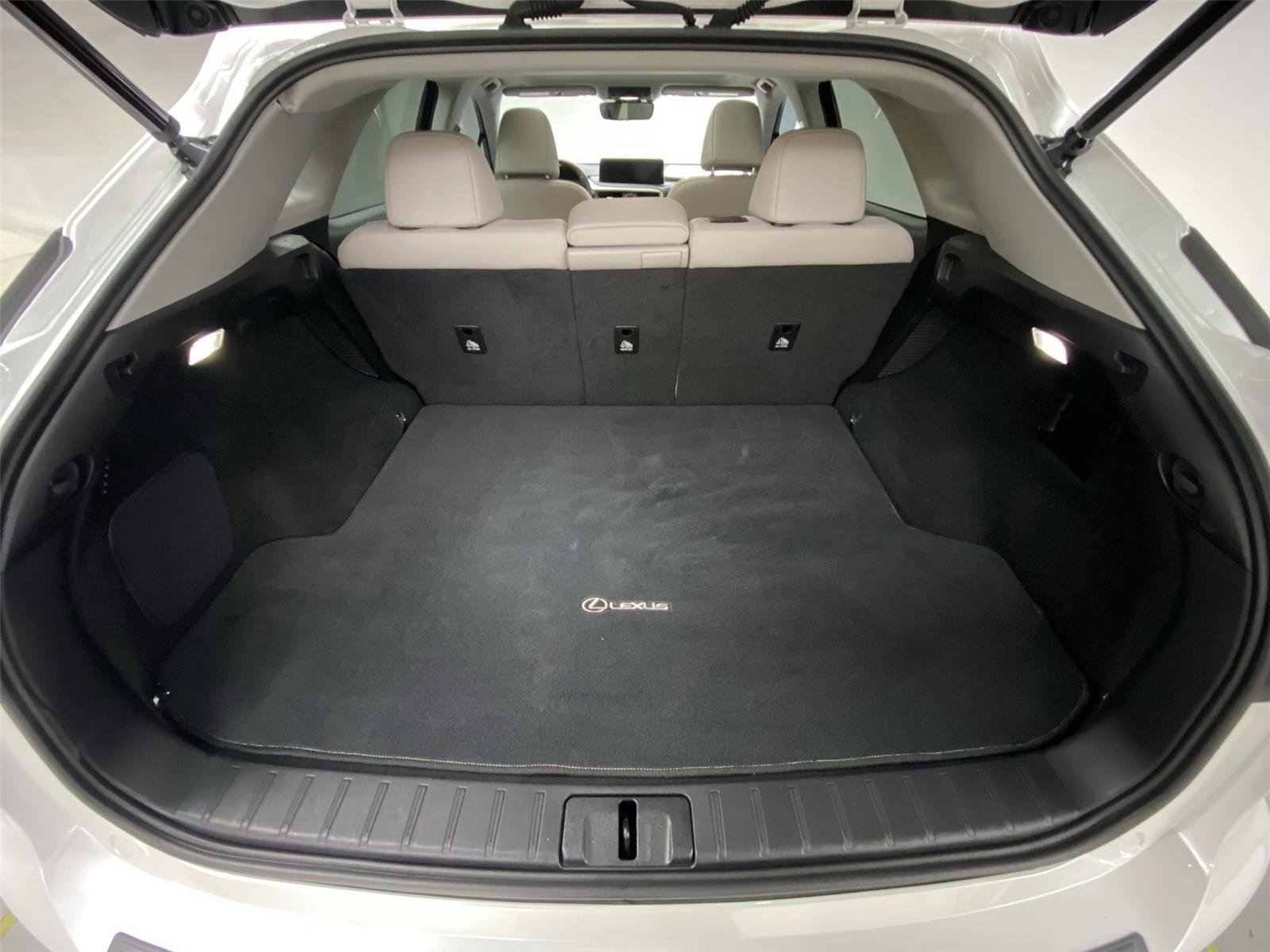 Used 2021 Lexus RX 450h AWD w/ Premium Package image 25