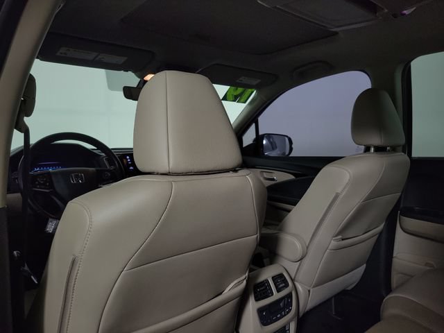 Used 2019 Honda Pilot Touring image 17
