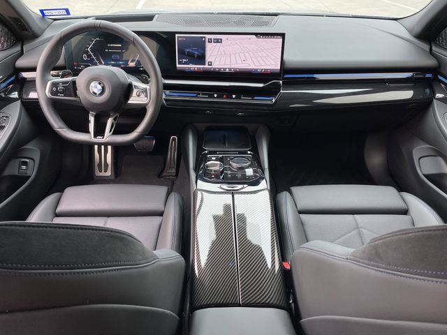 Used 2024 BMW 530i 530i w/ M Sport Package image 10