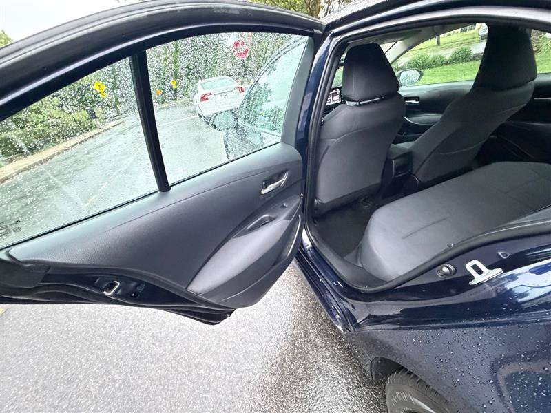 Used 2021 Toyota Corolla LE FWD image 39