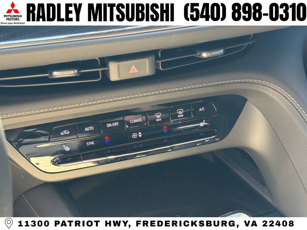 Used 2023 Buick Envision Essence w/ Sport Touring Package image 9