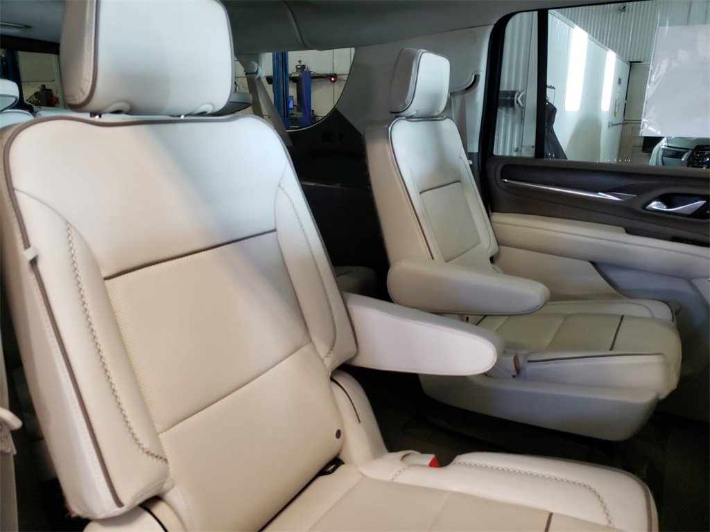 Used 2024 GMC Yukon XL Denali image 17