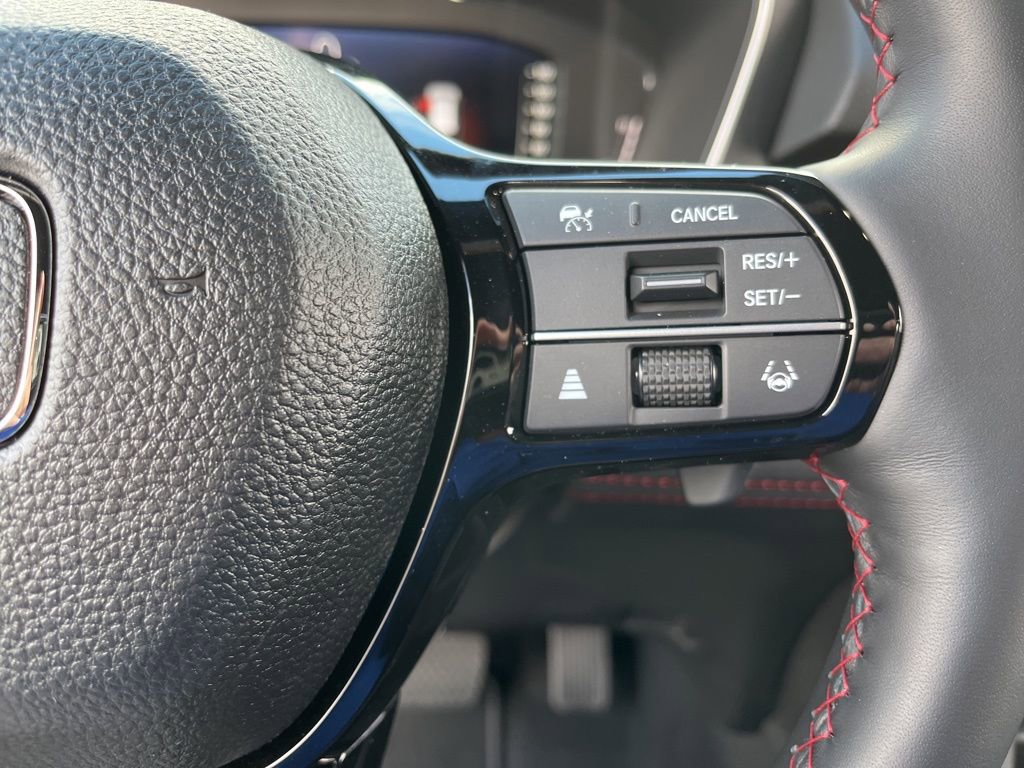 Certified 2025 Honda Pilot Black Edition image 23