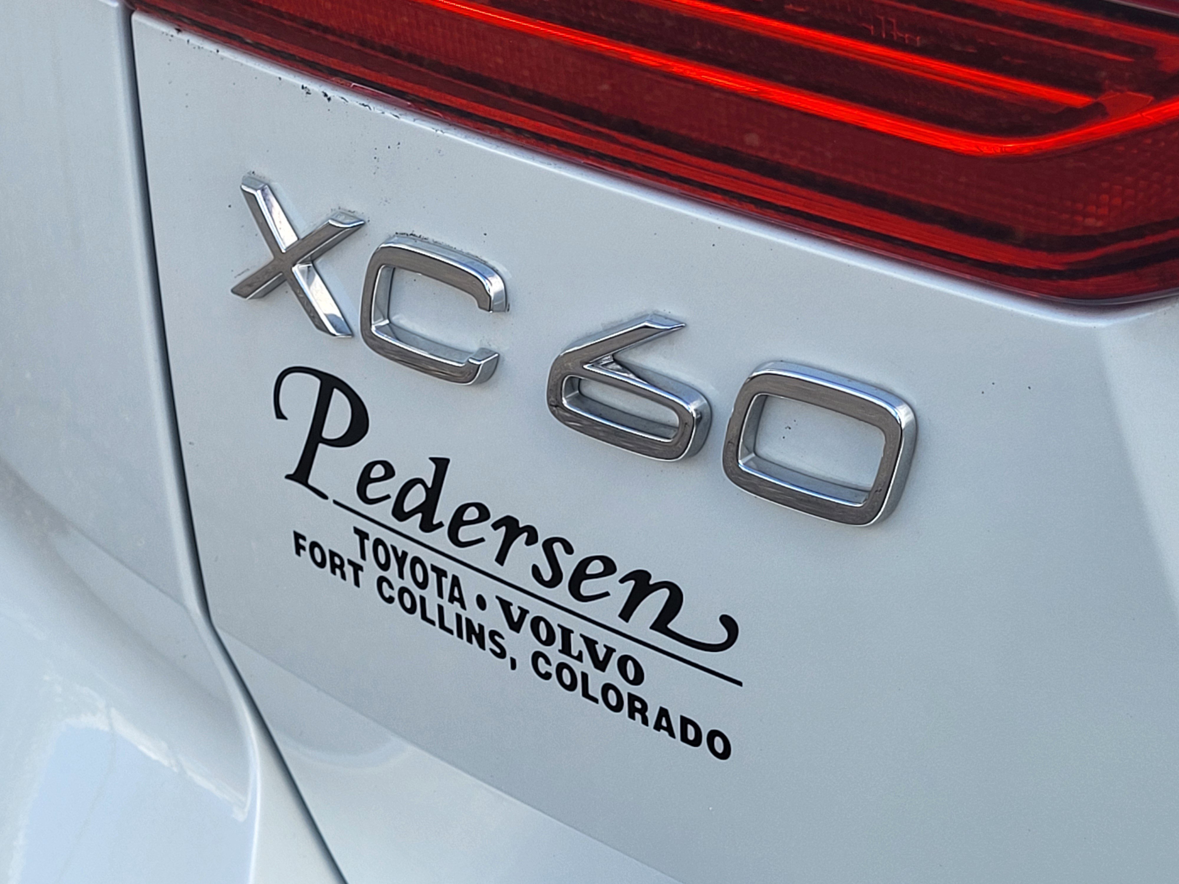 Certified 2023 Volvo XC60 B5 Ultimate w/ Protection Package Premier AWD/4WD image 9