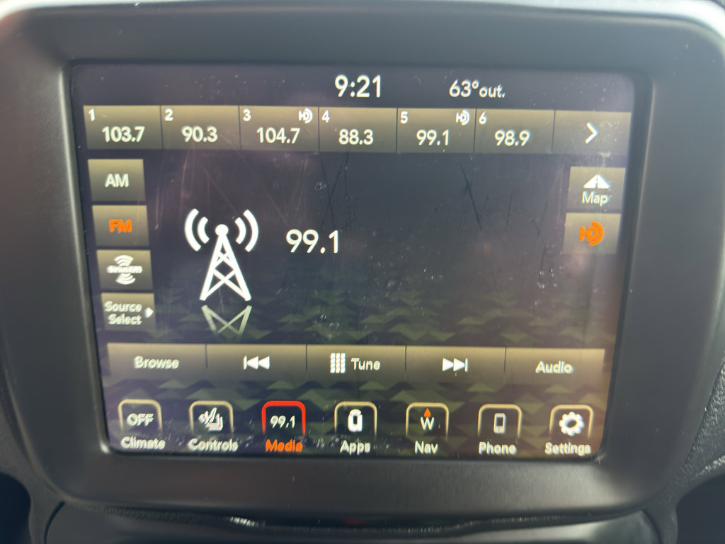 Used 2021 Jeep Renegade Trailhawk image 29
