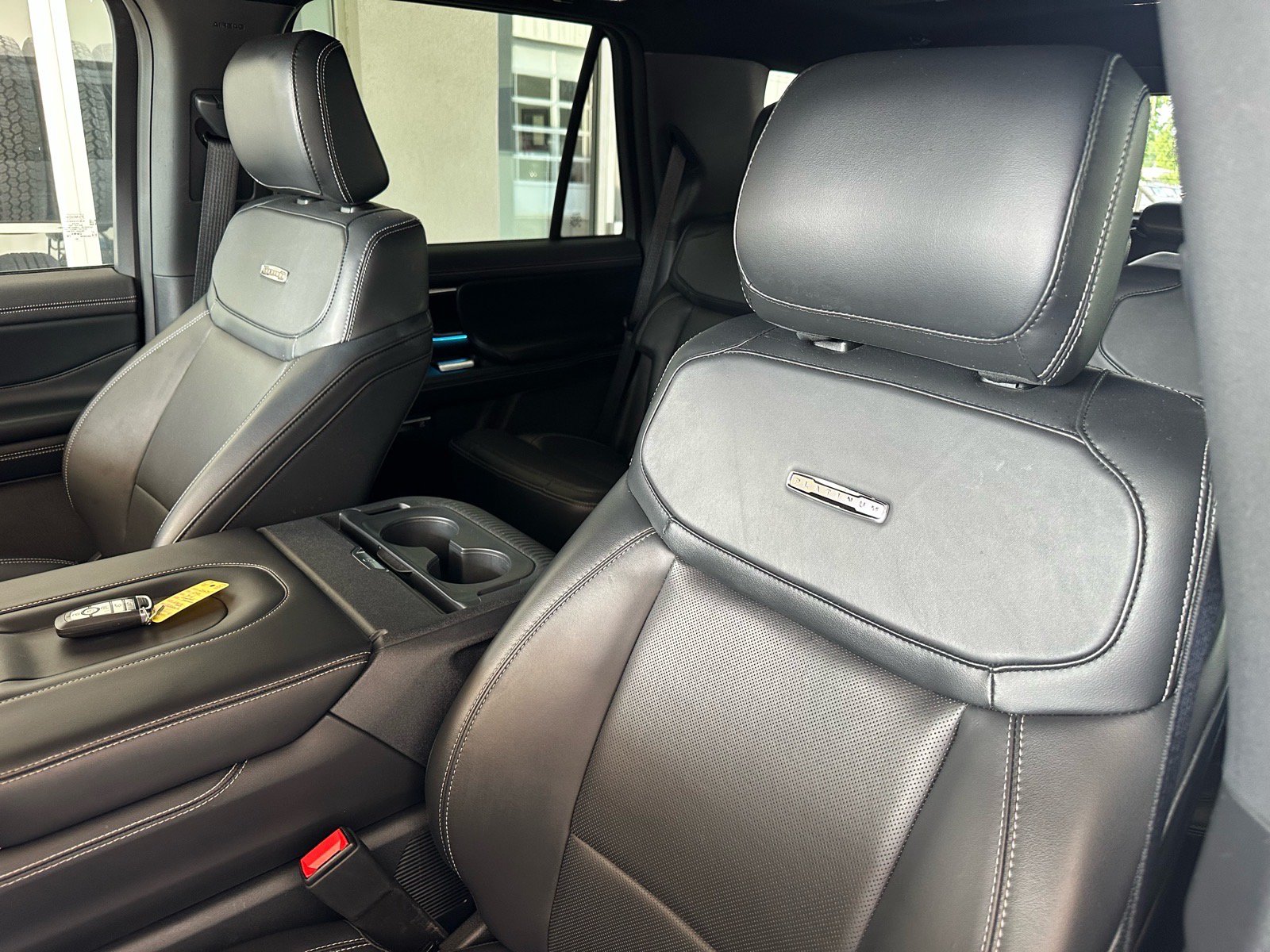 Certified 2025 Ford Expedition Platinum w/ Stealth Performance Package AWD/4WD image 23