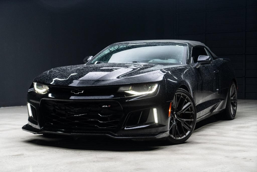 Used 2018 Chevrolet Camaro ZL1 RWD image 2