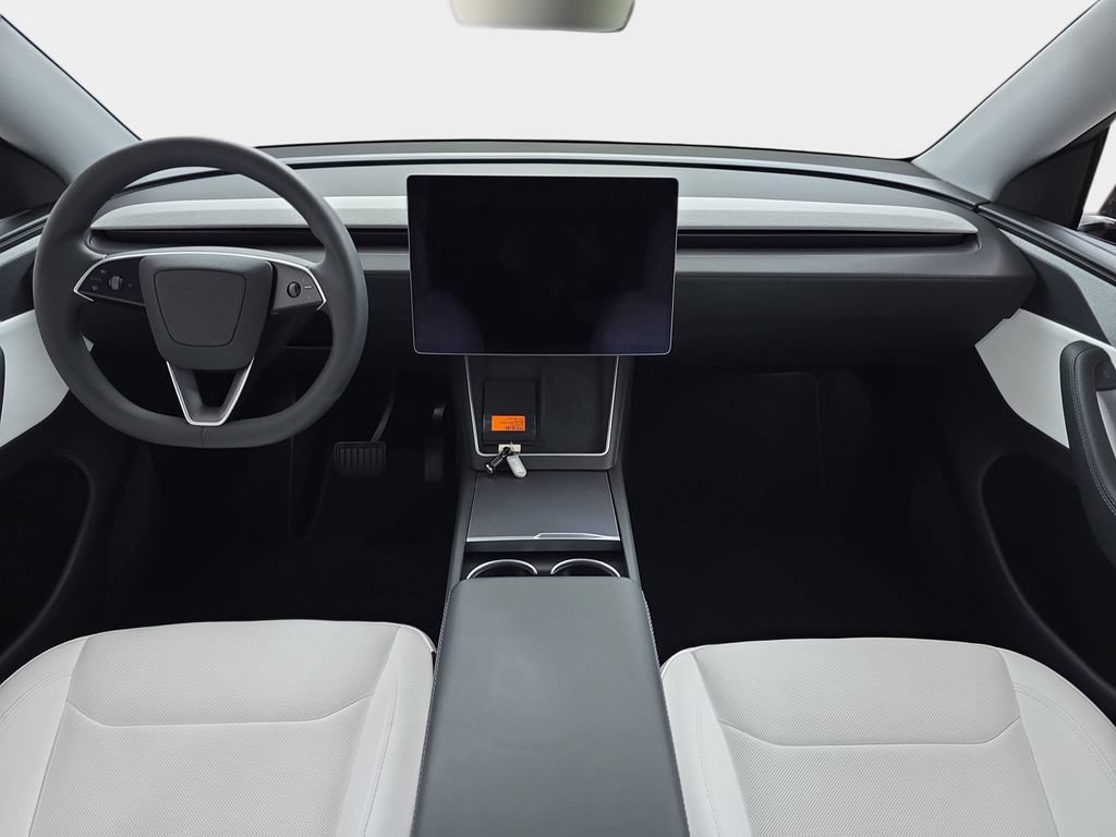 Used 2026 Tesla Model Y AWD image 12
