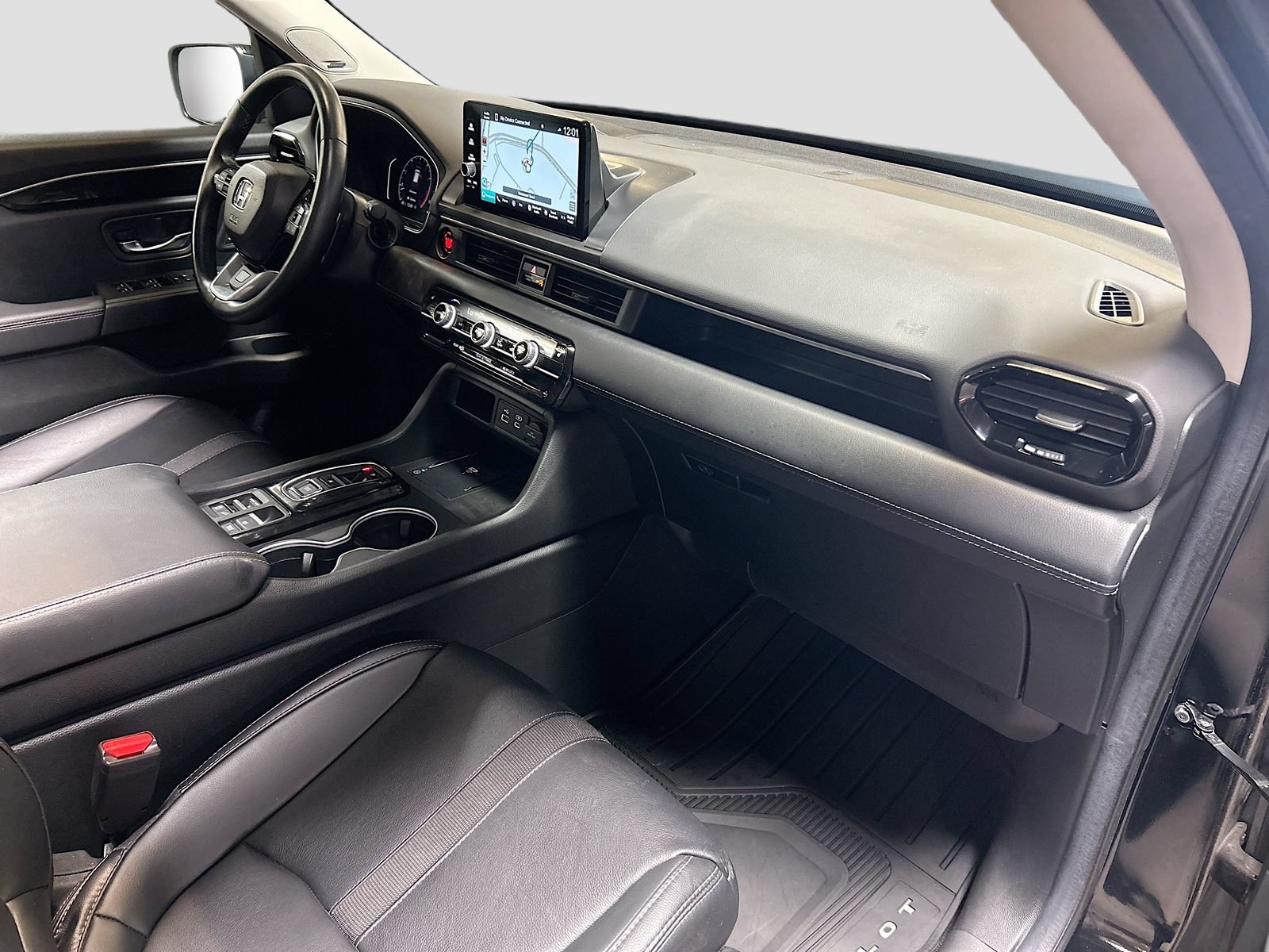 Used 2024 Honda Pilot Touring image 32