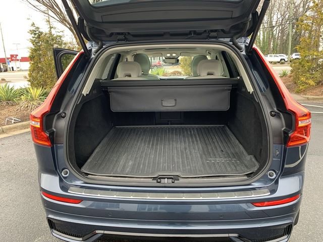 Used 2023 Volvo XC60 B5 Plus w/ Climate Package image 33