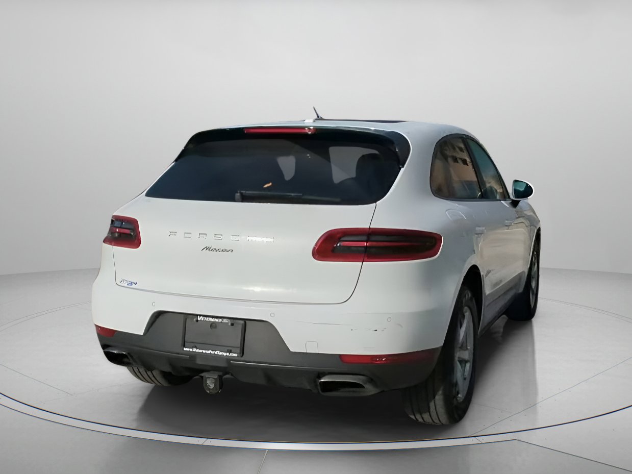 Used 2018 Porsche Macan image 25