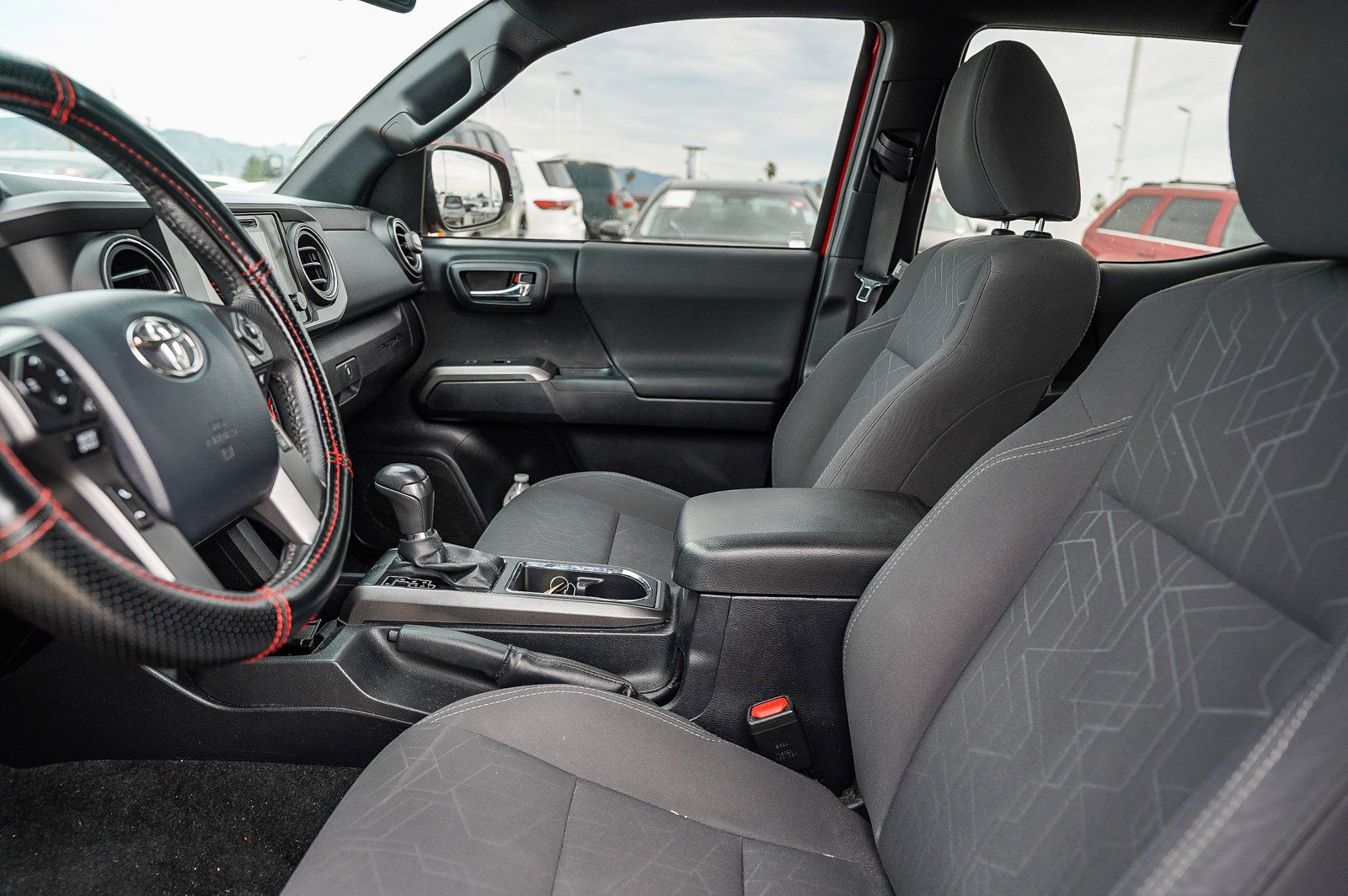 Certified 2018 Toyota Tacoma TRD Sport w/ Technology Package image 18