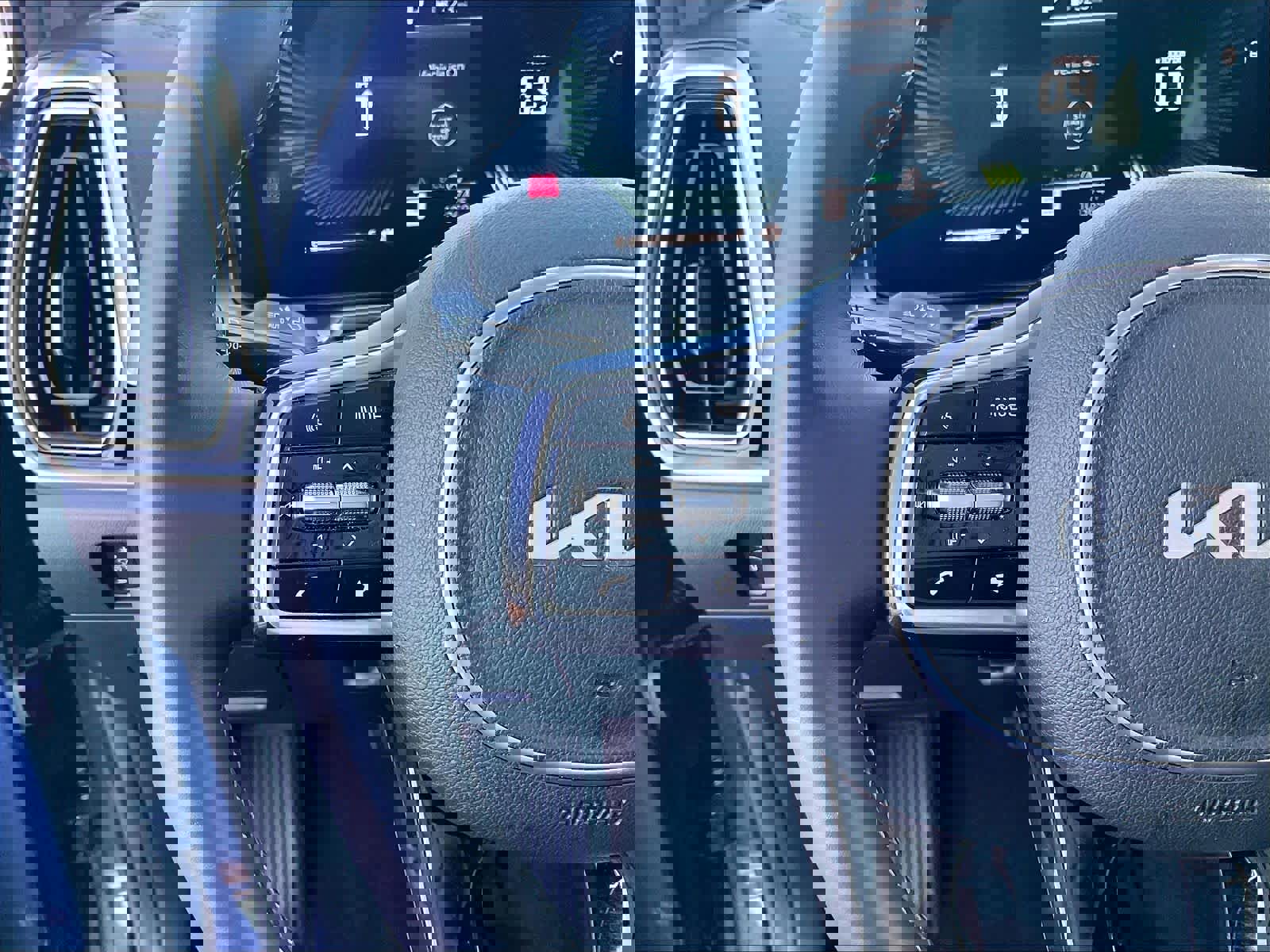 Used 2025 Kia Sorento S w/ Panoramic Sunroof Package image 20