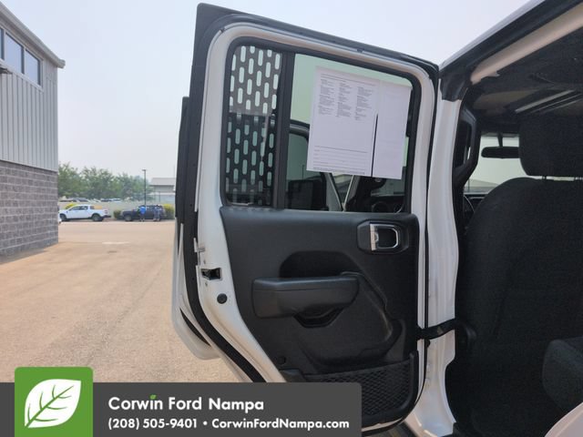 Used 2022 Jeep Gladiator Sport AWD/4WD image 25